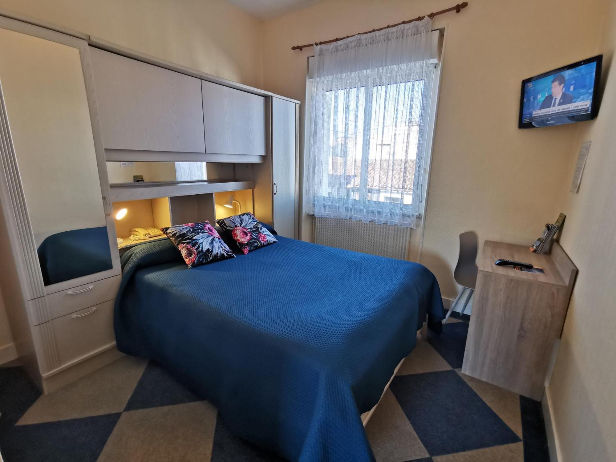 Hotel Le Pasteur 鲁瓦扬 外观 照片