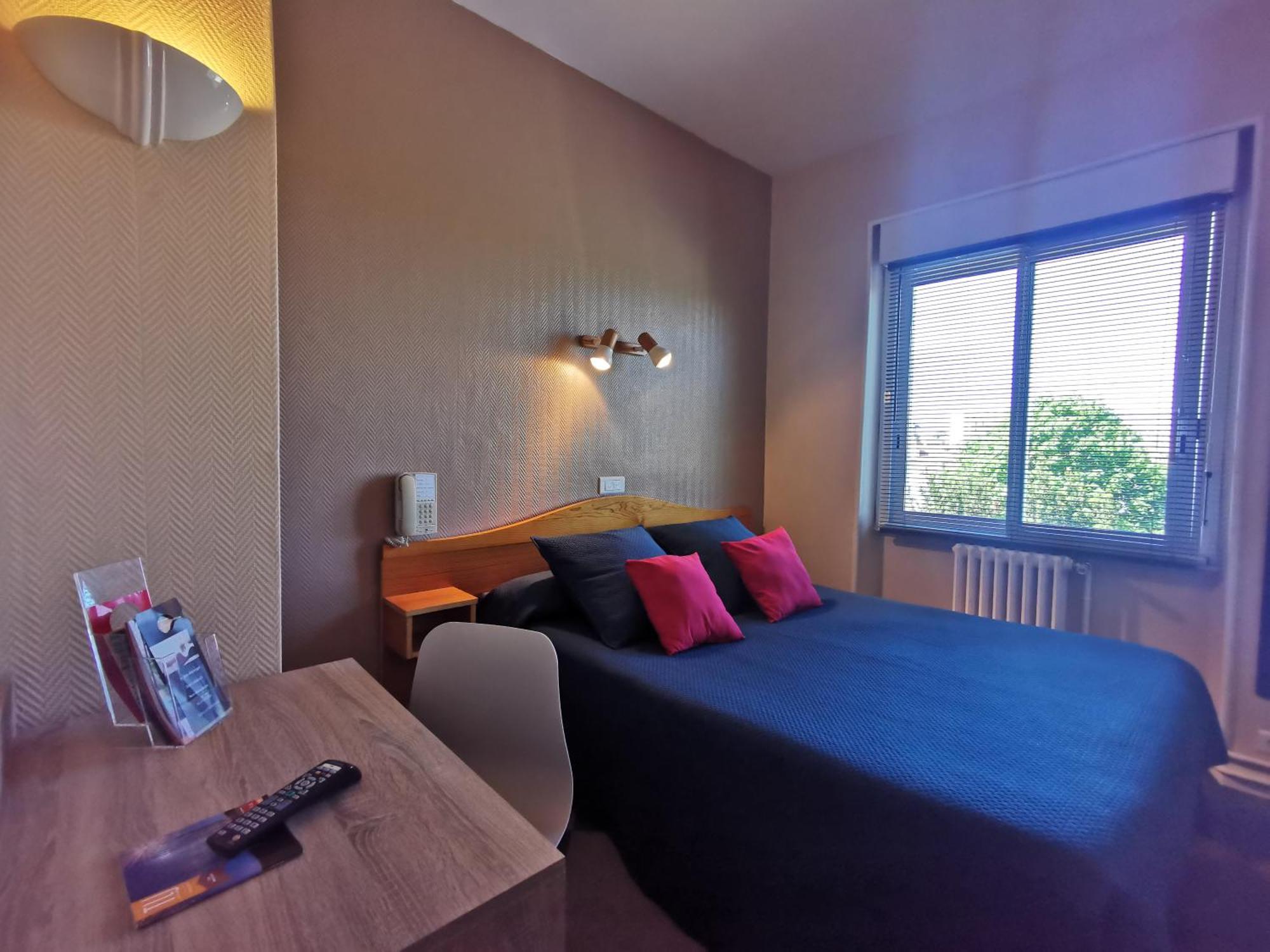 Hotel Le Pasteur 鲁瓦扬 外观 照片